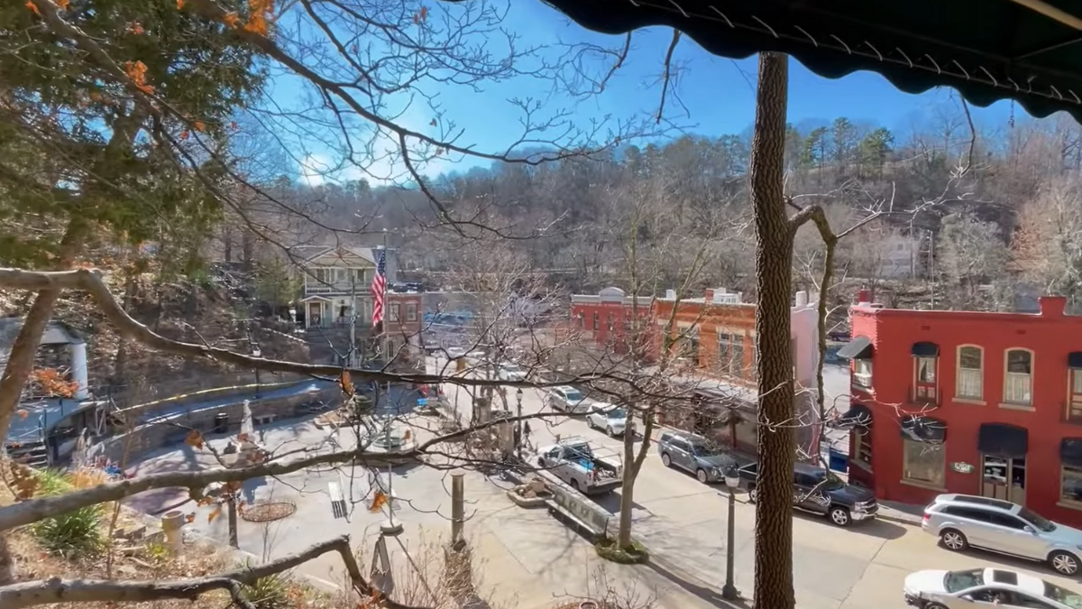 Top Romantic Places to Stay in Eureka Springs