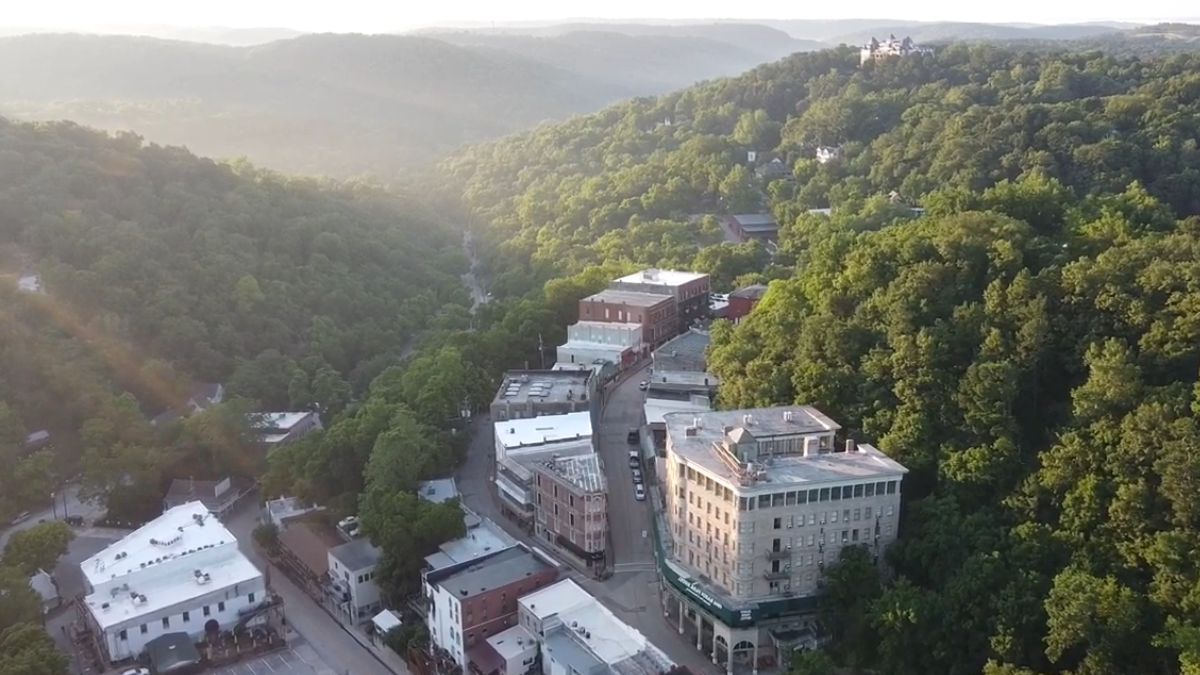 Top Romantic Places to Stay in Eureka Springs